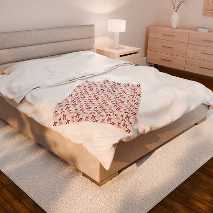 Cozy Velveteen Plush Blanket - Perfect Gift for Birthdays, Home Decor, Movie Nights, Valentine's Day, Soft Blanket for All Seasons