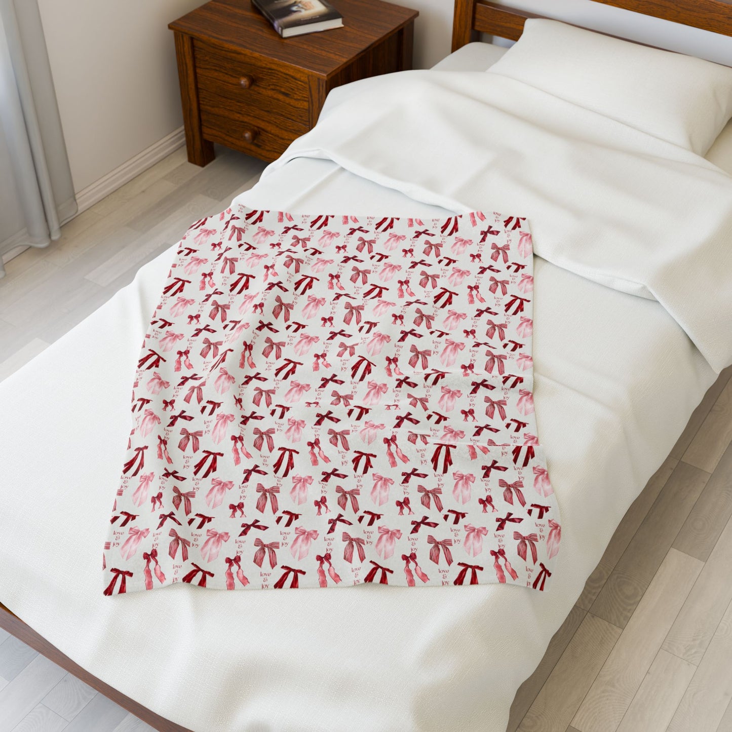 Cozy Velveteen Plush Blanket - Perfect Gift for Birthdays, Home Decor, Movie Nights, Valentine's Day, Soft Blanket for All Seasons